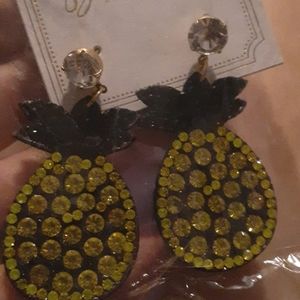 Pineapple Earrings 🍍